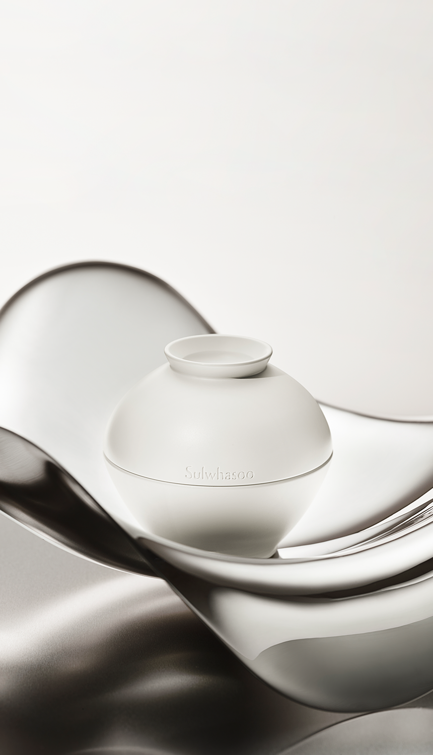 Sulwhasoo,International,<p></p><p>RECAPTURE SKIN’S YOUTH</p><p>WITH THE POWER</p><p>OF GINSENG BERRY SR™</p>