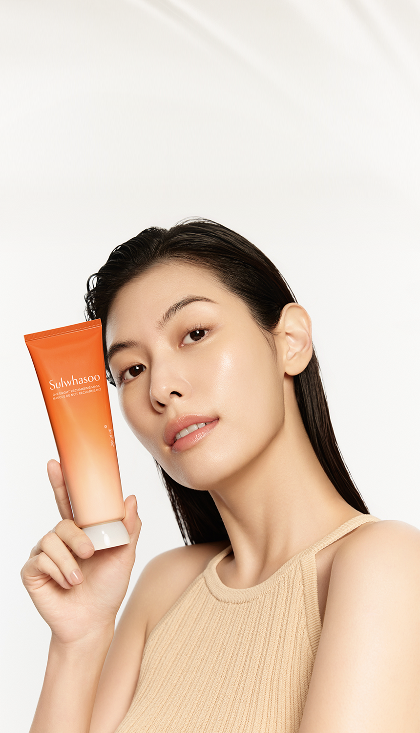 OVERNIGHT RECHARGING MASK,A NIGHT CARE SOLUTIONFOR SLEEP-INDUCEDWRINKLES APPEARANCE