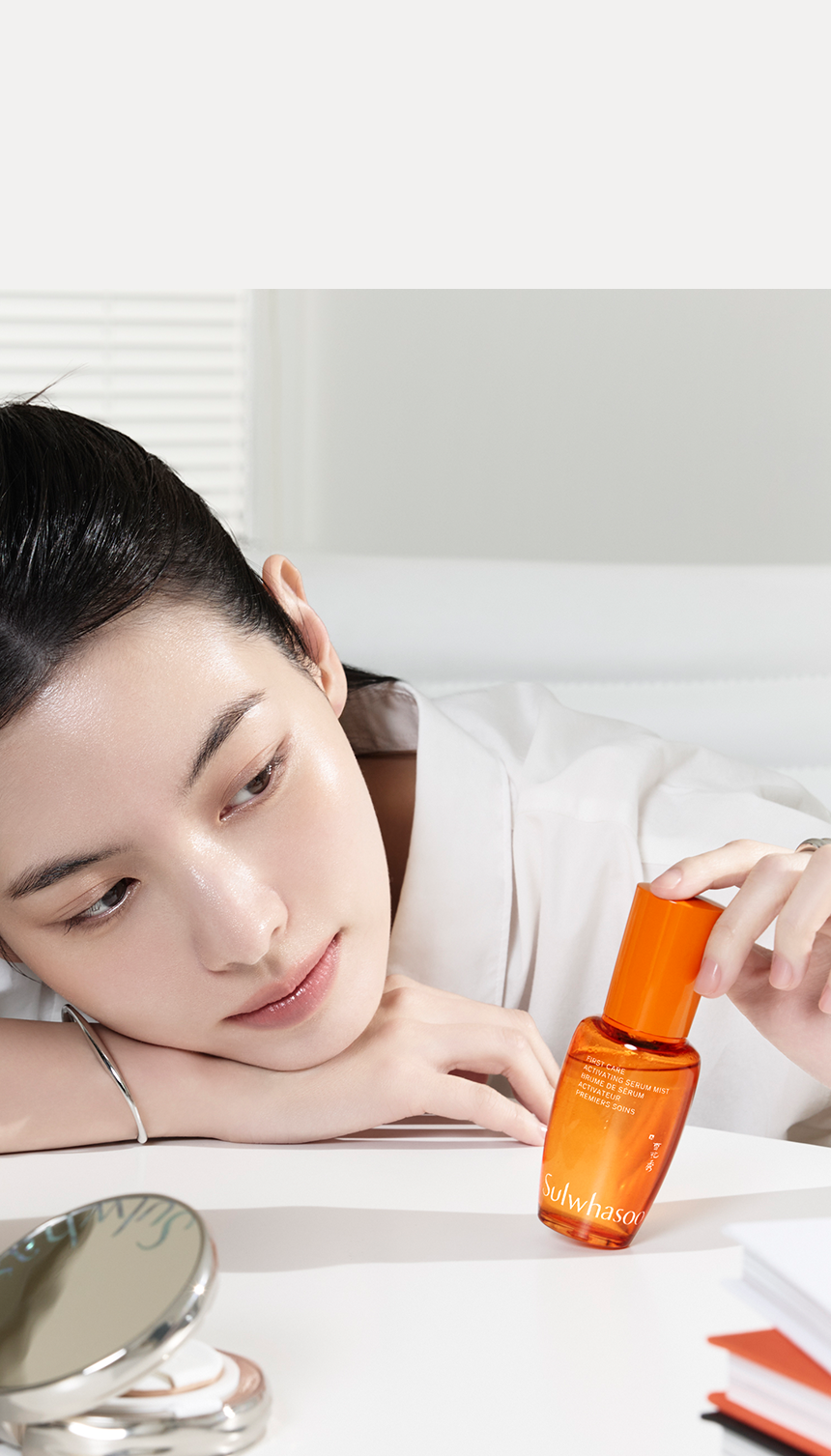 First Care Activating Serum Mist,INSTANTLY SMOOTHS AND REFINESTHE SKIN BASE TO ENHANCE SKIN-MAKEUP
