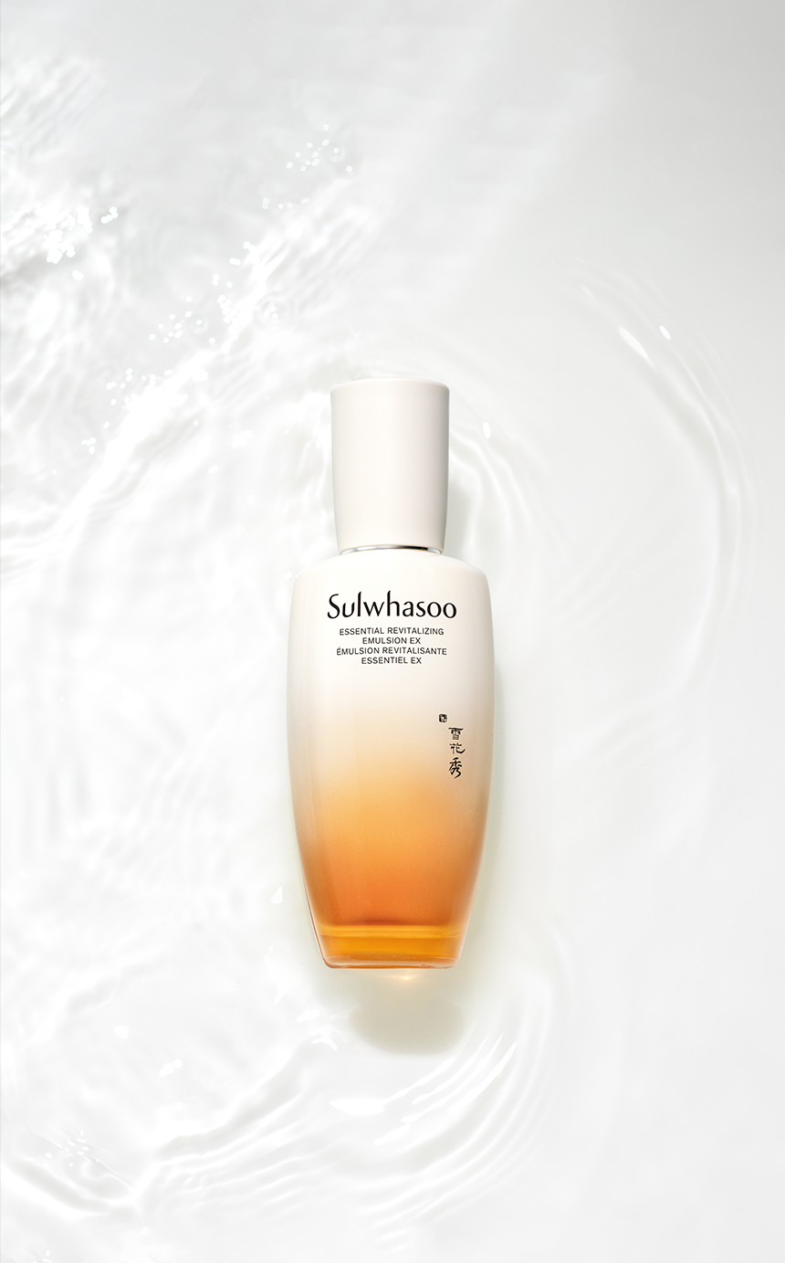 Sulwhasoo,International,<p><span style="color: rgb(32, 32, 32)"><u><sup>05</sup></u></span></p><p><span style="color: rgb(0, 0, 0)"><sub>4 WEEKS WONDER,</sub></span></p><p><span style="color: rgb(0, 0, 0)"><strong>RADIANT &</strong></span></p><p><span style="color: rgb(0, 0, 0)"><strong>YOUTHFUL-LOOKING SKIN</strong></span></p>
